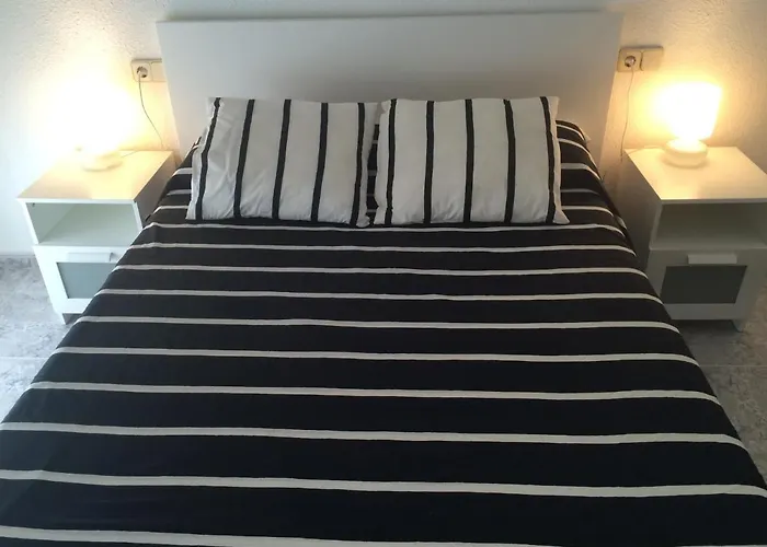 Malvarrosa Beach Rooms